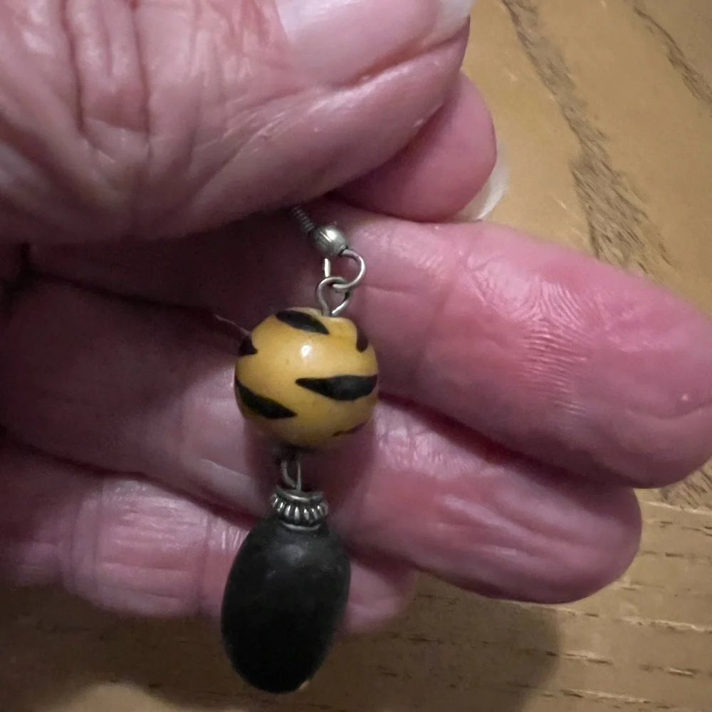 ****Donated***Black and brown dangling boho style earrings - Picture 2 of 4